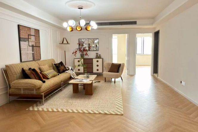 2BR Apartment near Zhongshan Park (L3/L4)
