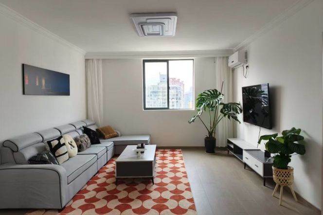 High-Floor 3BR Apartment in Xintiandi (L8/L9)
