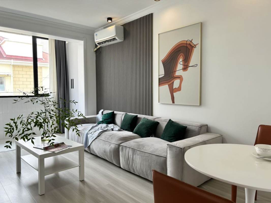 Housing image — Living Room