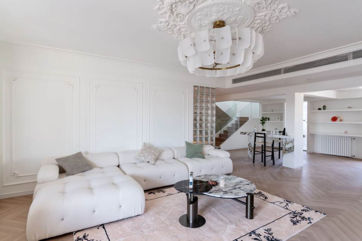 Housing image — Living Room