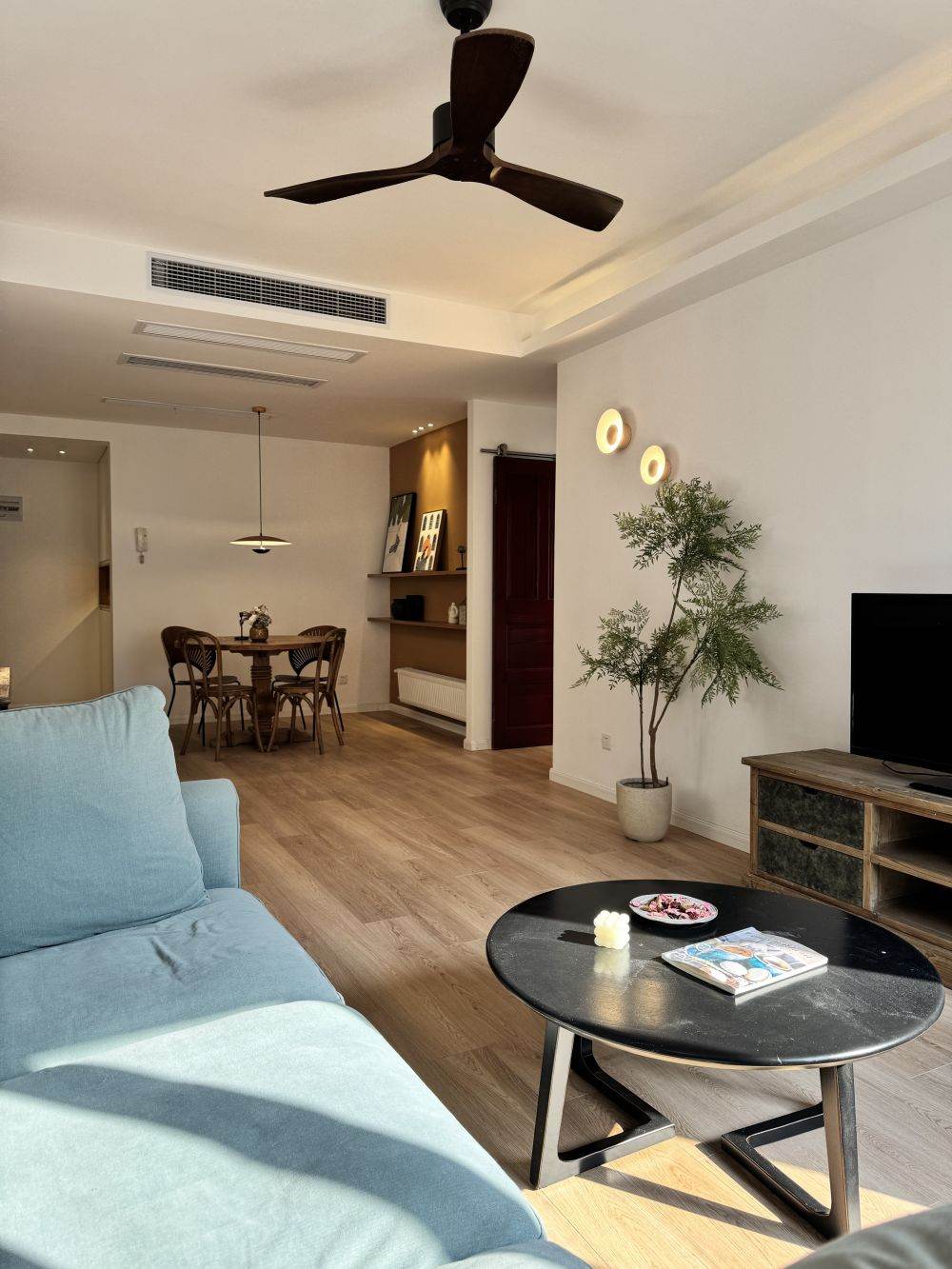 Housing image — Living Room