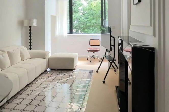 2BR Heritage Apartment in Jing'an with Green View (L2/L7/L14)