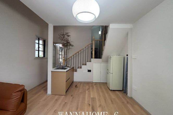 1BR Lane House in Old Xuhui (L10)