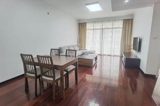 2BR Apartment at Top Of City (L13)