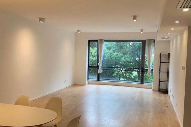 High-Ceiling 3BR Apartment in Old Xuhui with Outstanding View (L1/L7)