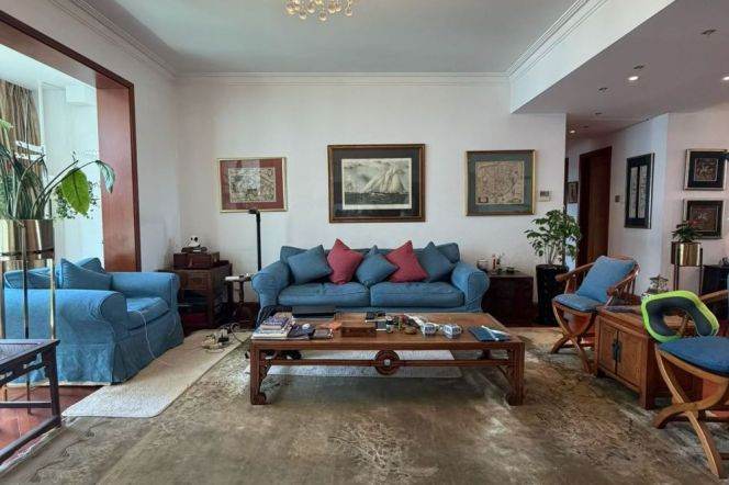 Spacious 6BR Apartment in Old Xuhui with Terrace (L9/L12)