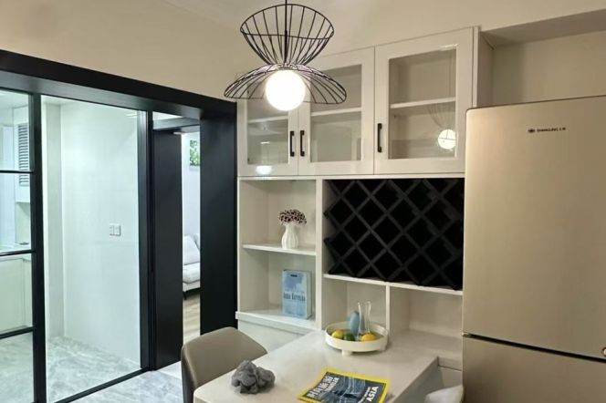 1BR Apartment in Old Xuhui (L7/L9)