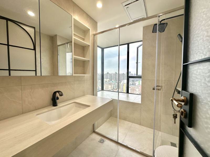Housing image — Bathroom