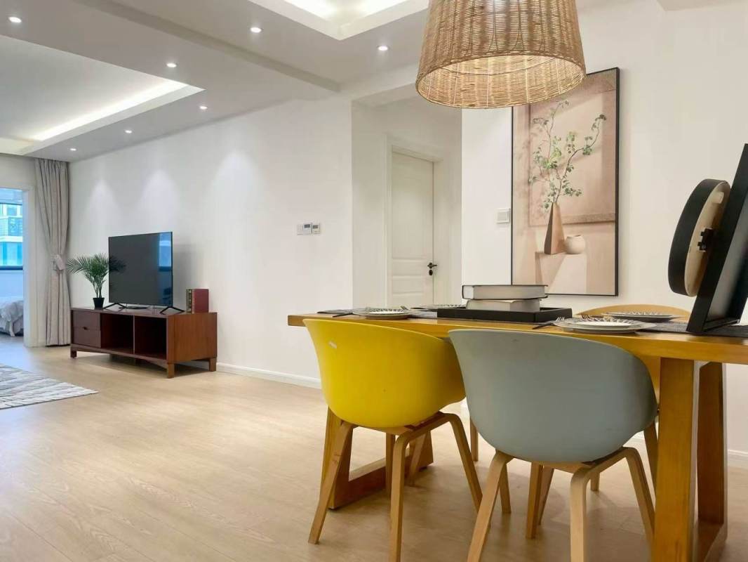 Housing image — Dining Area