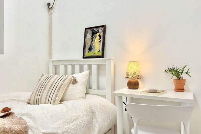 High-Floor 5BR Shared Apartment near Hanzhong Rd Metro (L1/L3/L4/L12/L13)
