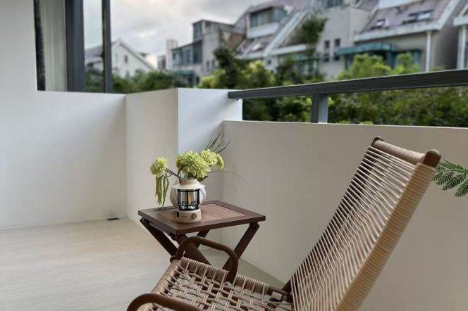 2BR Apartment near Dahuasan Rd Metro with Green View