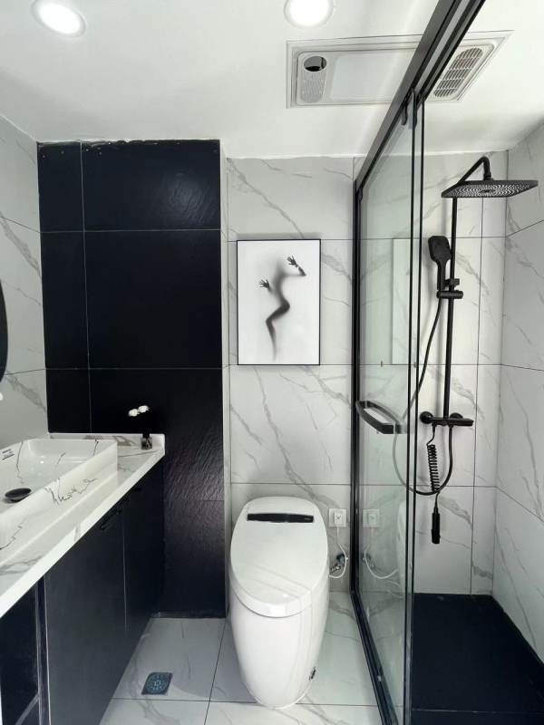 Housing image — Bathroom