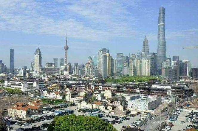 High-Floor 4BR Apartment in Laoximen with Outstanding View (L10/L14)