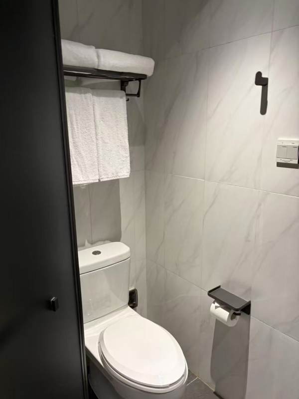Housing image — Bathroom