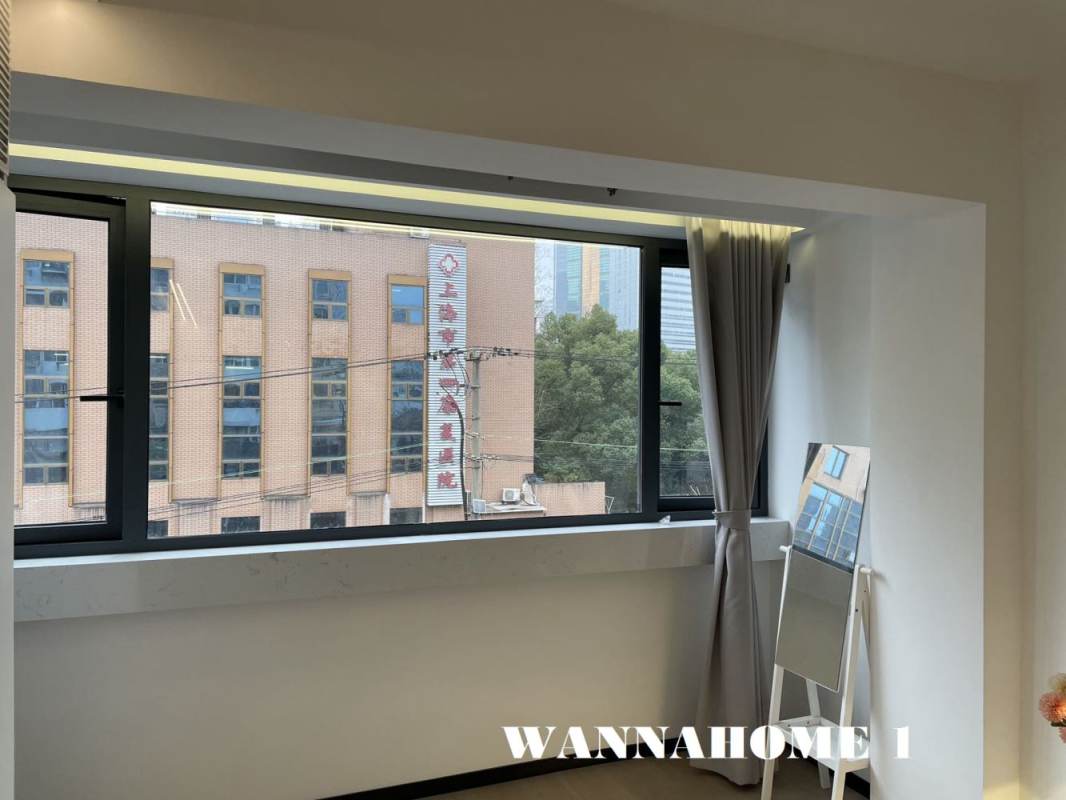 Housing image — Balcony