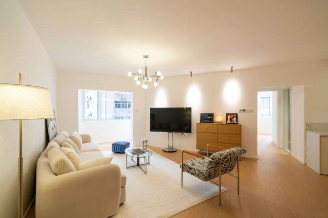 Spacious 2BR Apartment near Zhongshan Park