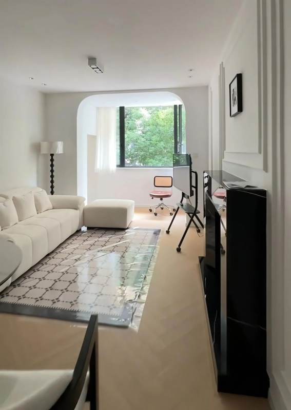 Housing image — Living Room