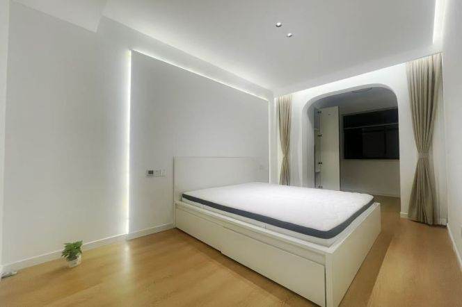 High-Floor Spacious 2BR Apartment near Longde Rd Metro (L11/L13)