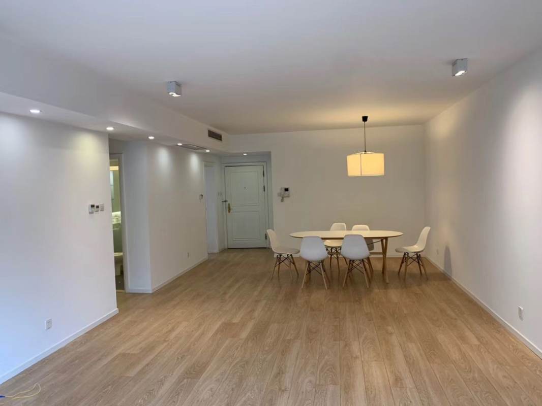 Housing image — Living Room