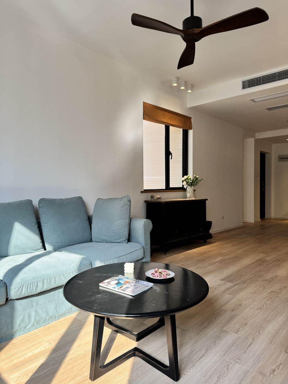 Housing image — Living Room