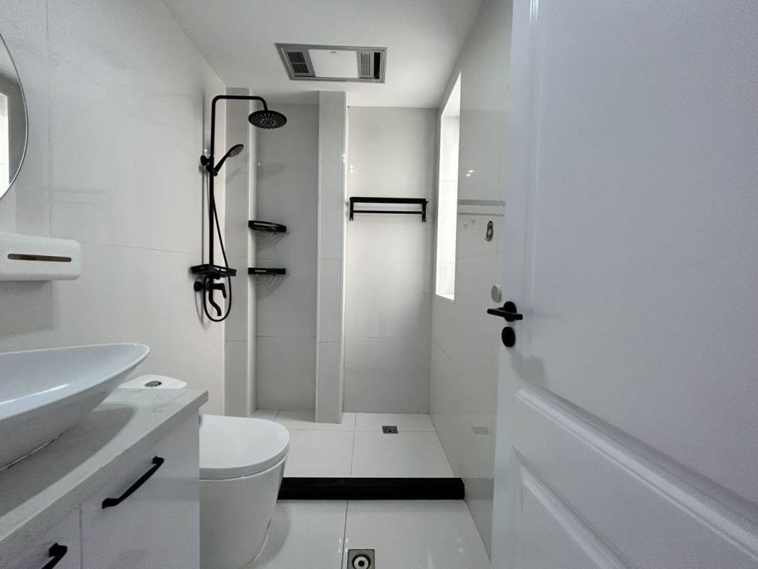 Housing image — Bathroom