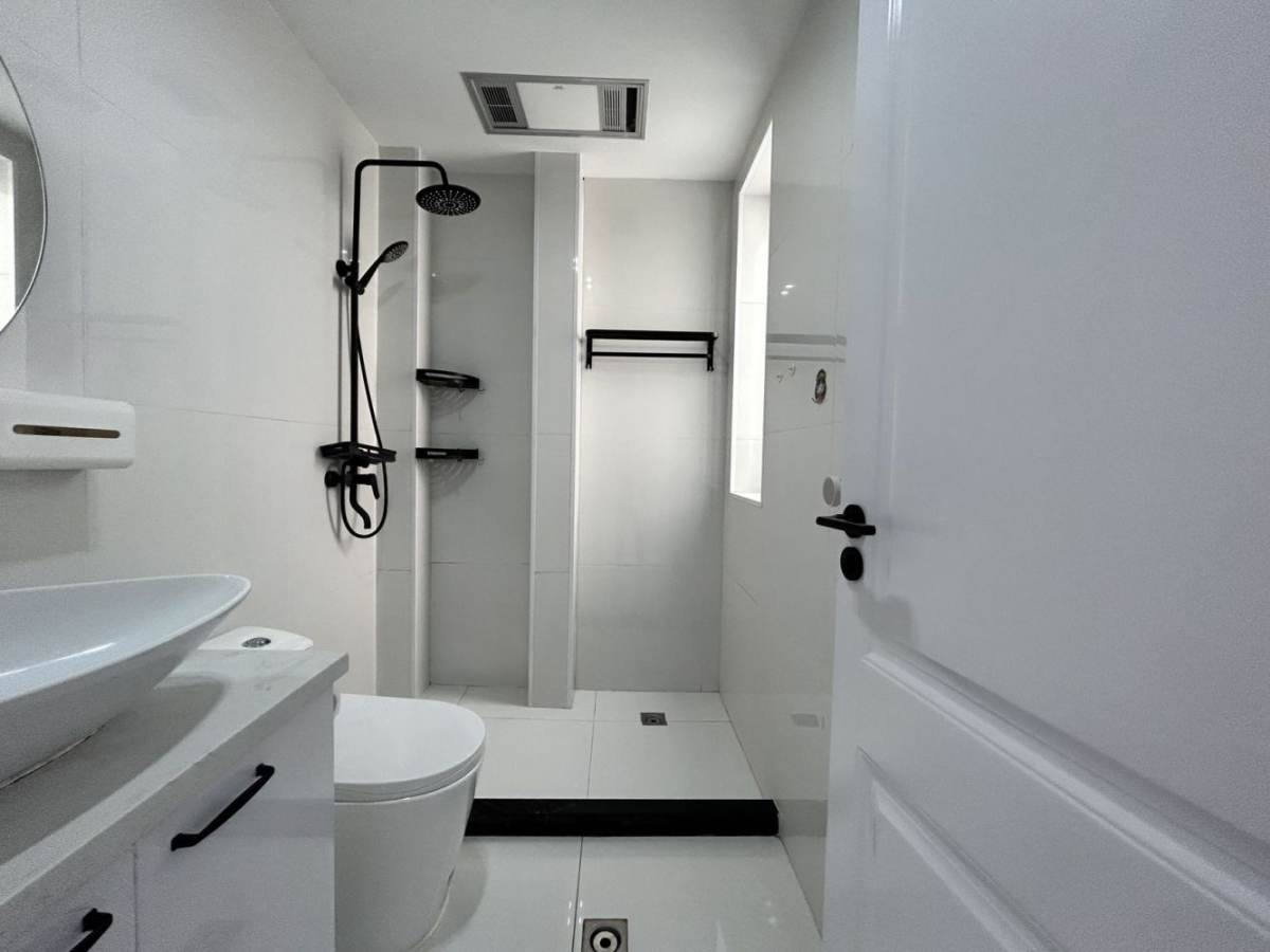 Housing image — Bathroom