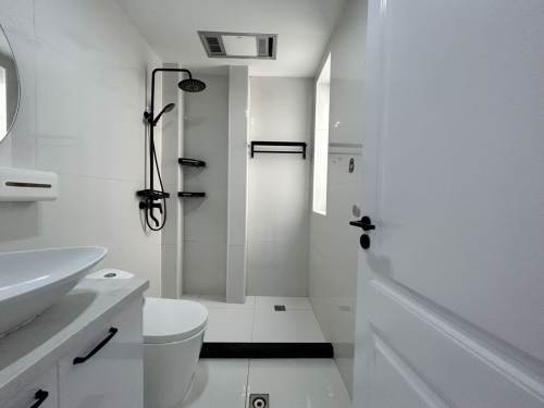 Housing image — Bathroom