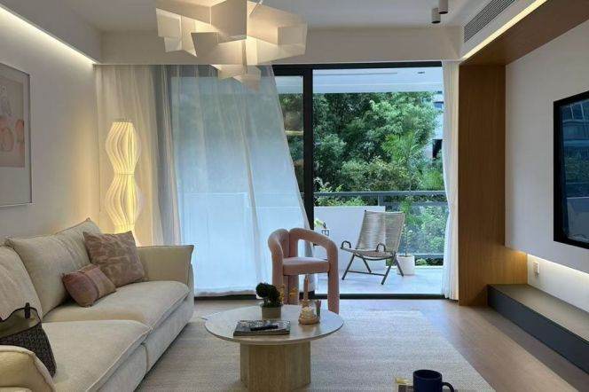 2BR Apartment near Dahuasan Rd Metro with Green View