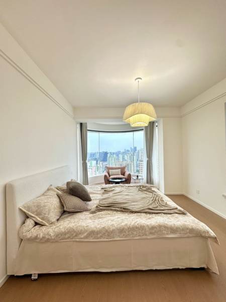 Housing image — Bedroom
