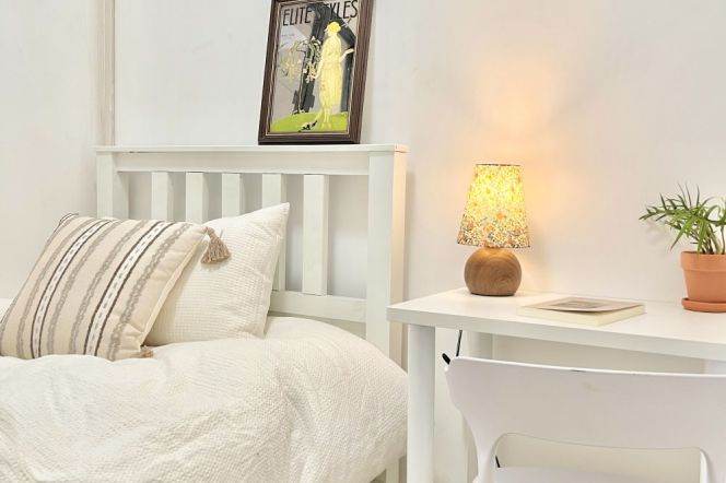 High-Floor 5BR Shared Apartment near Hanzhong Rd Metro (L1/L3/L4/L12/L13)