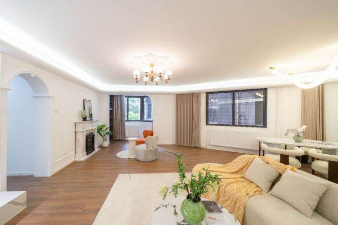 Spacious 3BR Apartment near Hongqiao Rd Metro (L3/L4/L10)