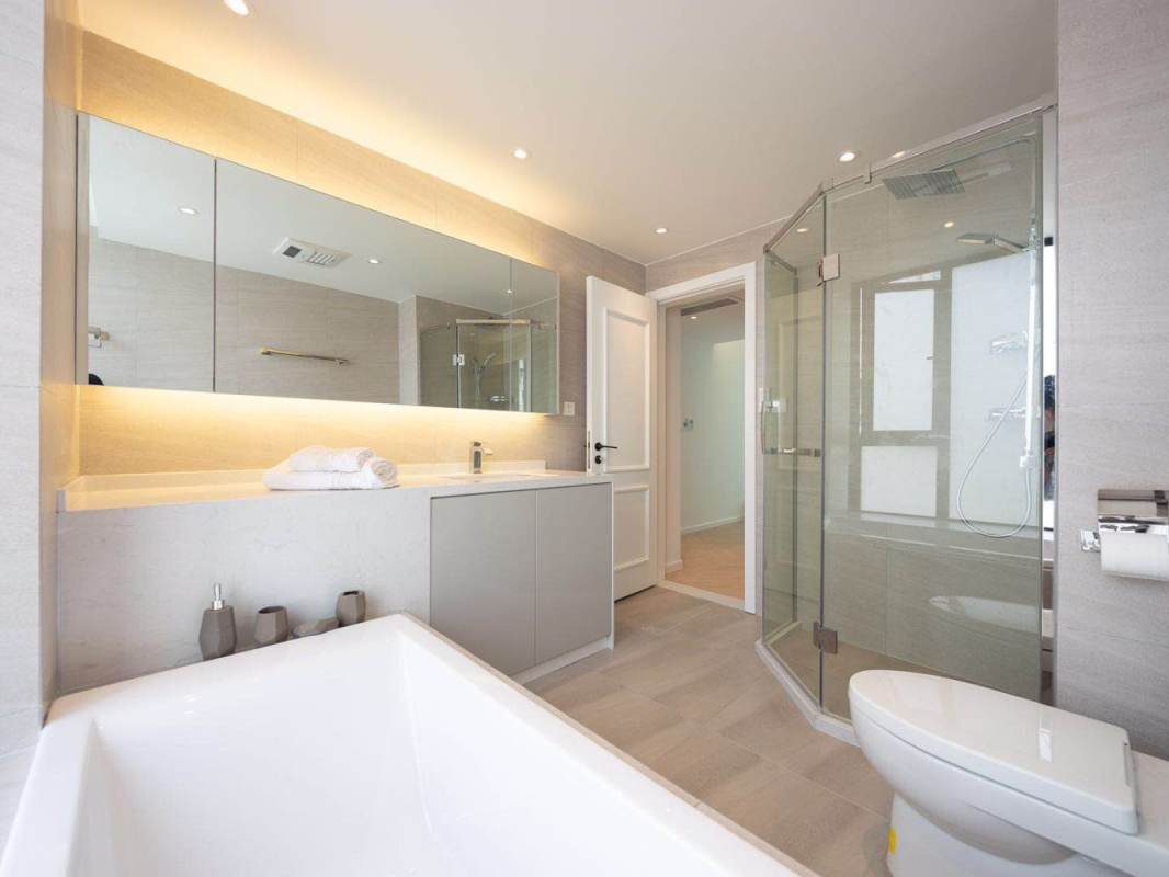 Housing image — Bathroom