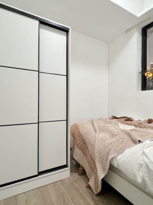 Housing image — Bedroom