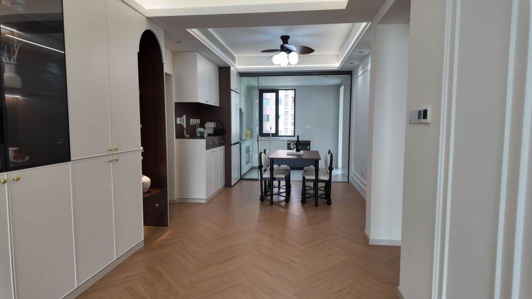 Housing image — Dining Area