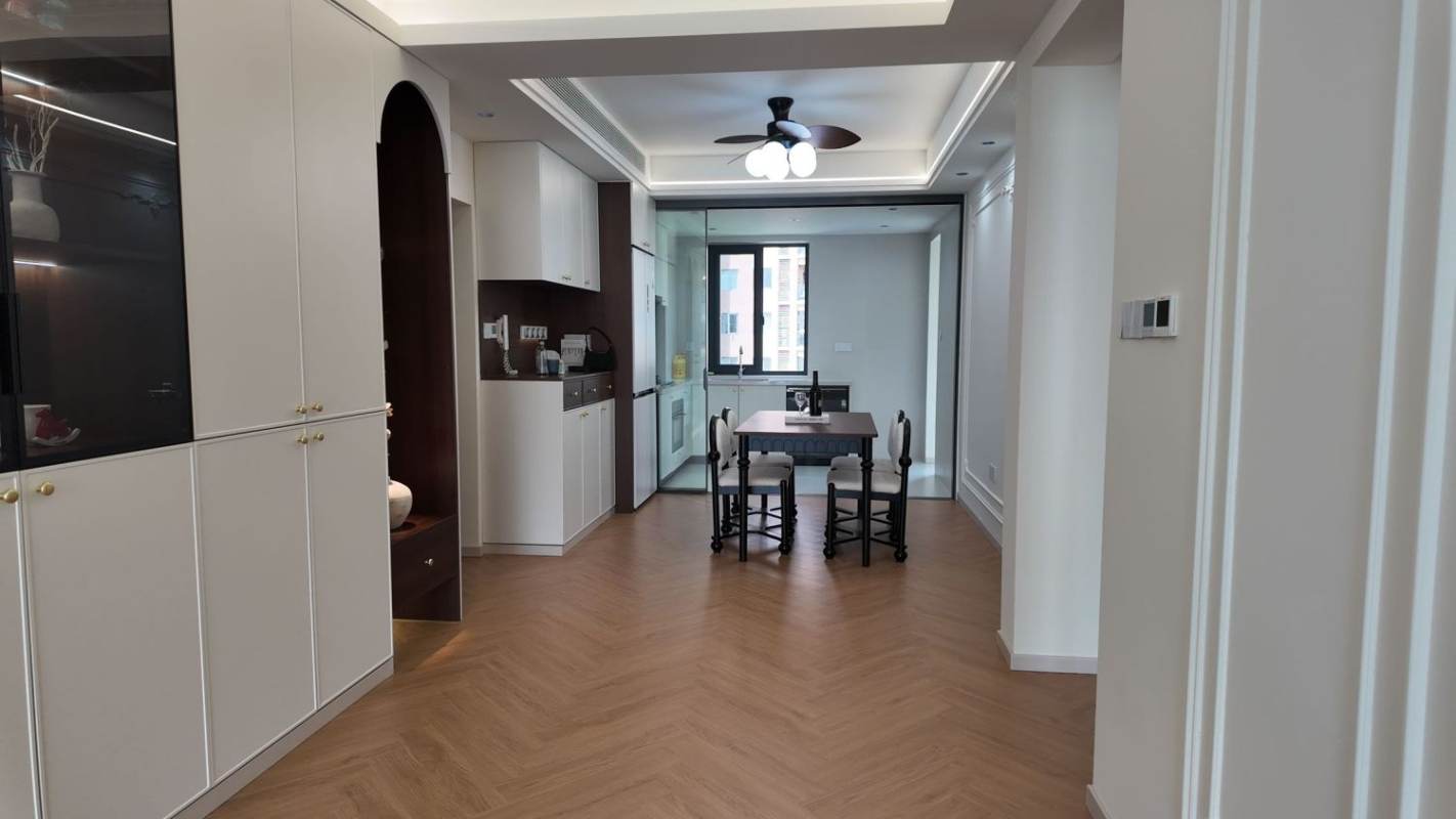 Housing image — Dining Area