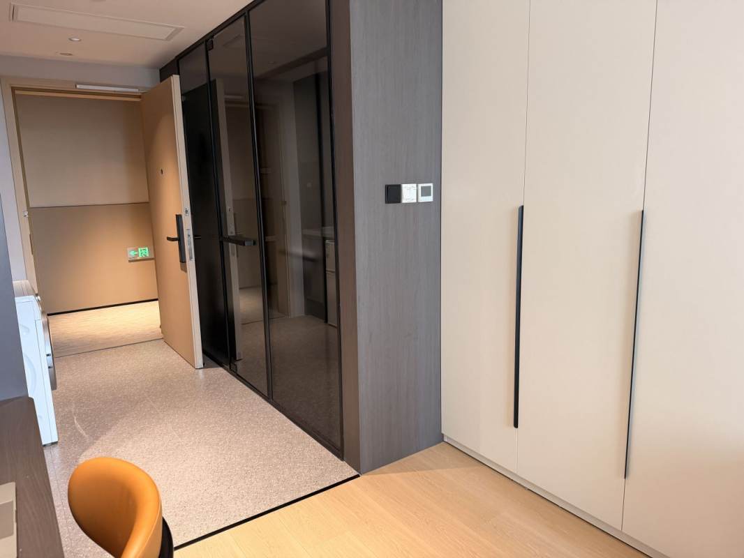 Housing image — Living Room