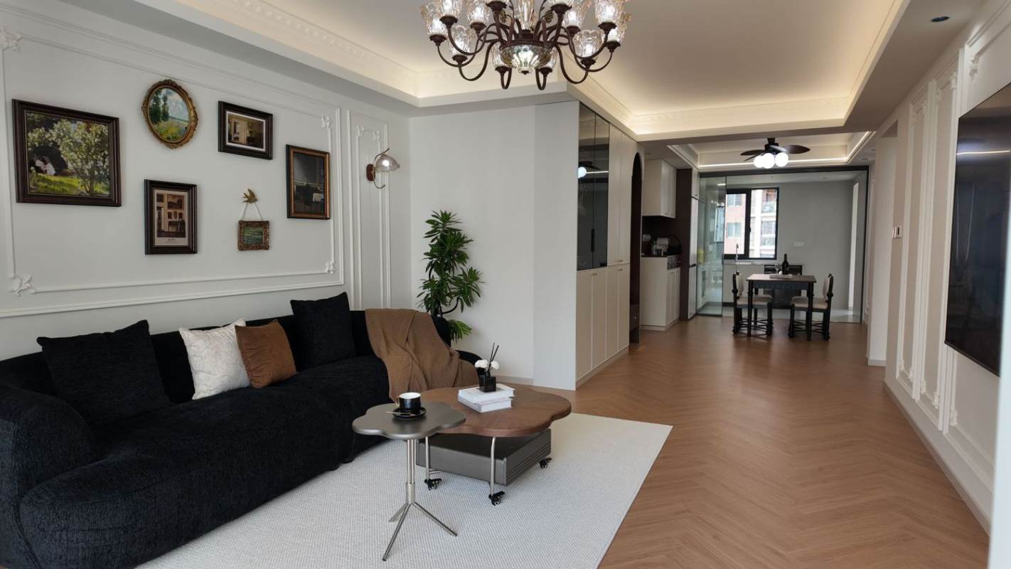 Housing image — Living Room