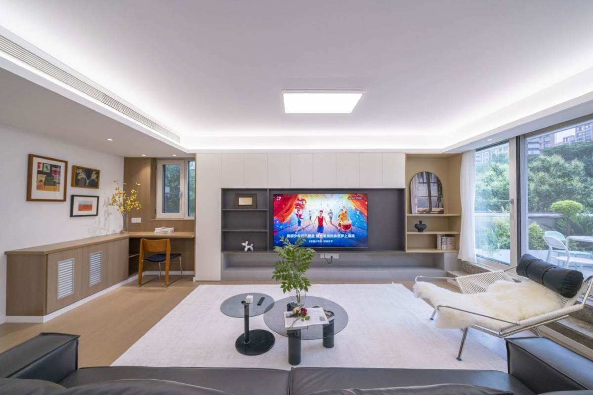 Housing image — Living Room