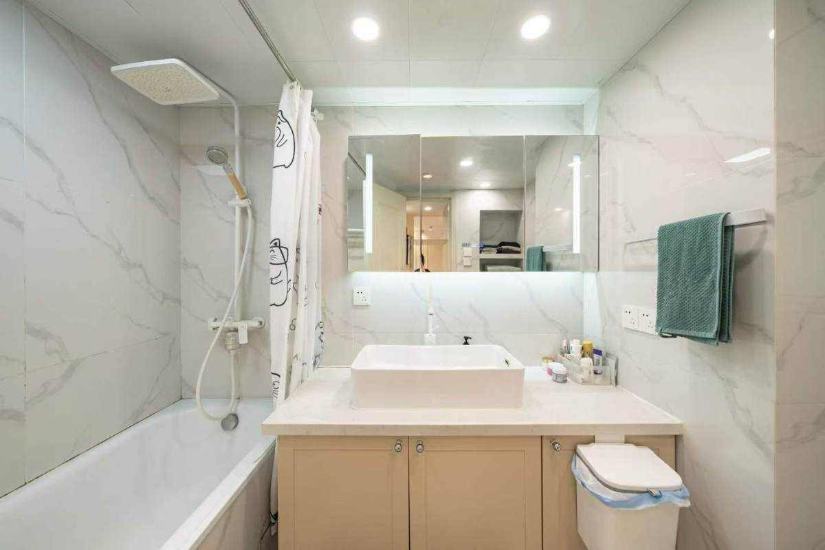 Housing image — Bathroom