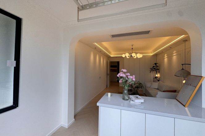 2BR Apartment in Xujiahui