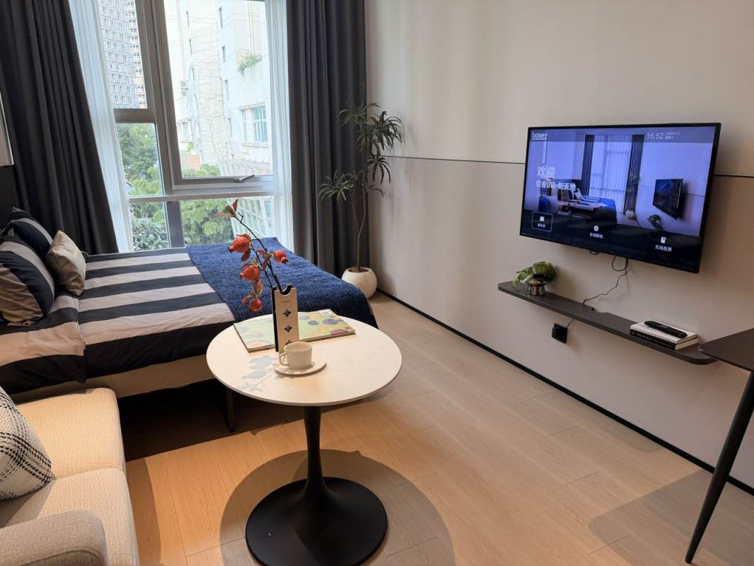 Housing image — Living Room