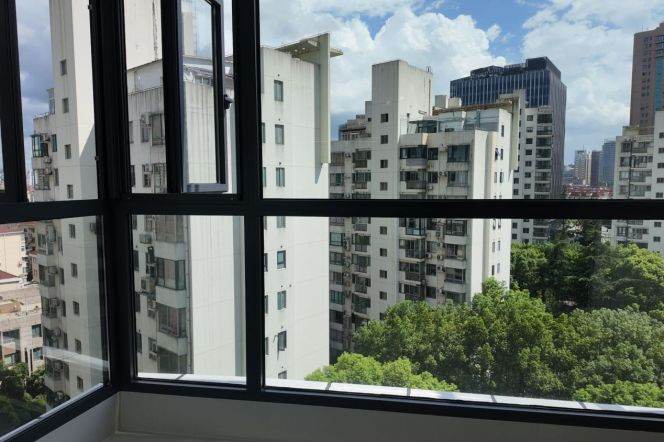 3BR Apartment in Gubei with Floor-to-Ceiling Windows (L2/L15)