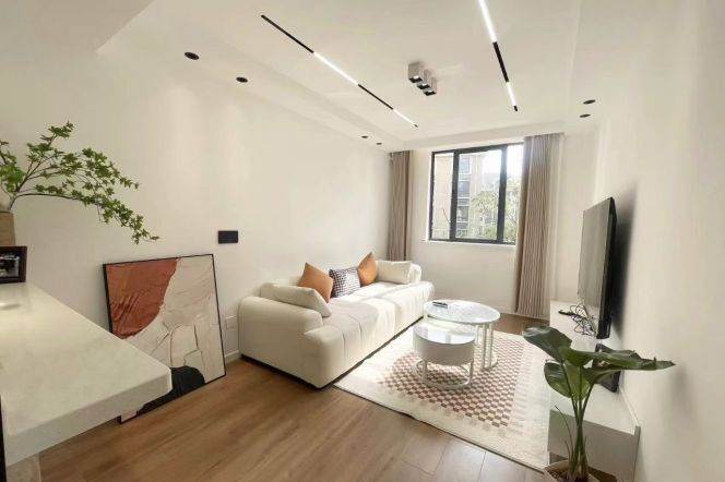 2BR Apartment near Zhongshan Park (L2/L11)
