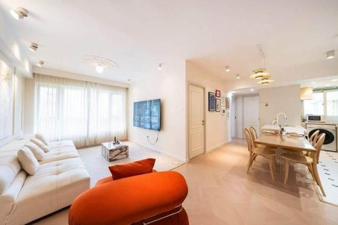 High-Floor 2BR Apartment at Chez Moi with Floor-to-Ceiling Windows