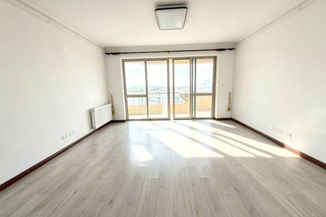 Spacious 3BR Apartment near Lantian Road Metro