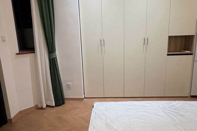 1BR Lane House near South Huangpi Road Metro with Terrace (L1/L13/L14)