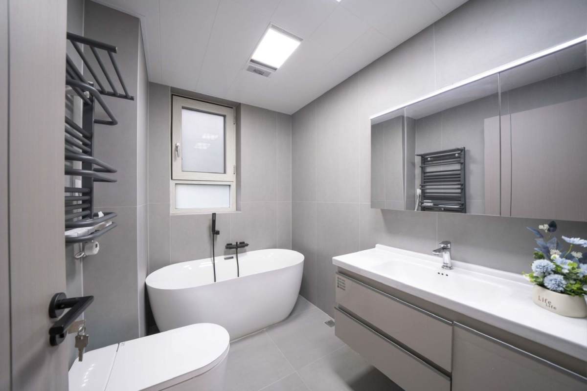 Housing image — Bathroom