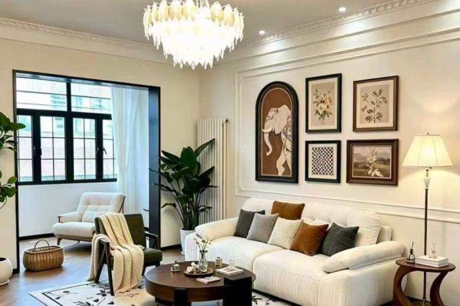 Spacious High-Ceiling 2BR Apartment in Old Xuhui with Outstanding View (L1/L7)