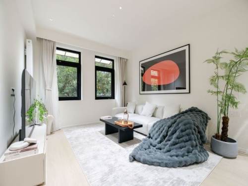 Housing image — Living Room