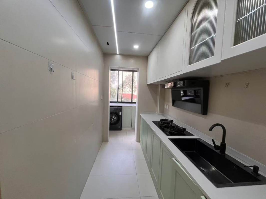 Housing image — Kitchen